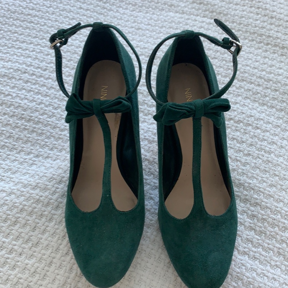 Emerald green suede Nine West size 7.5 4 inch heal
